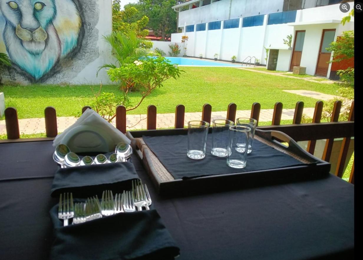 Blue Spring Hotel Wadduwa Luaran gambar