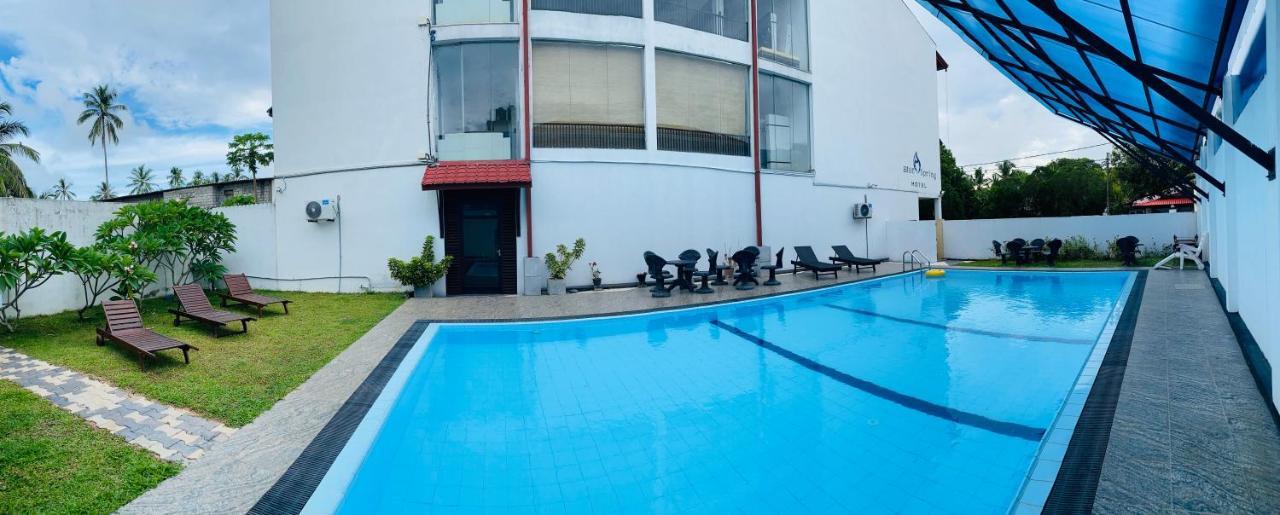 Blue Spring Hotel Wadduwa Luaran gambar